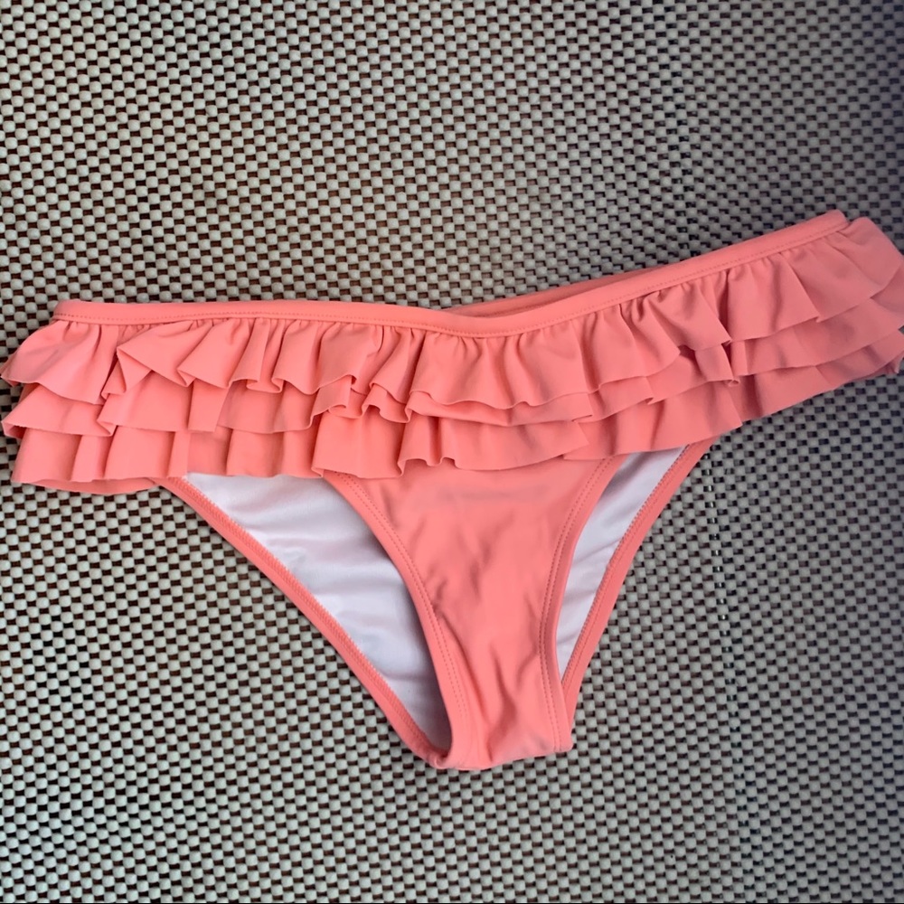 Cheeky Frilly Bottom